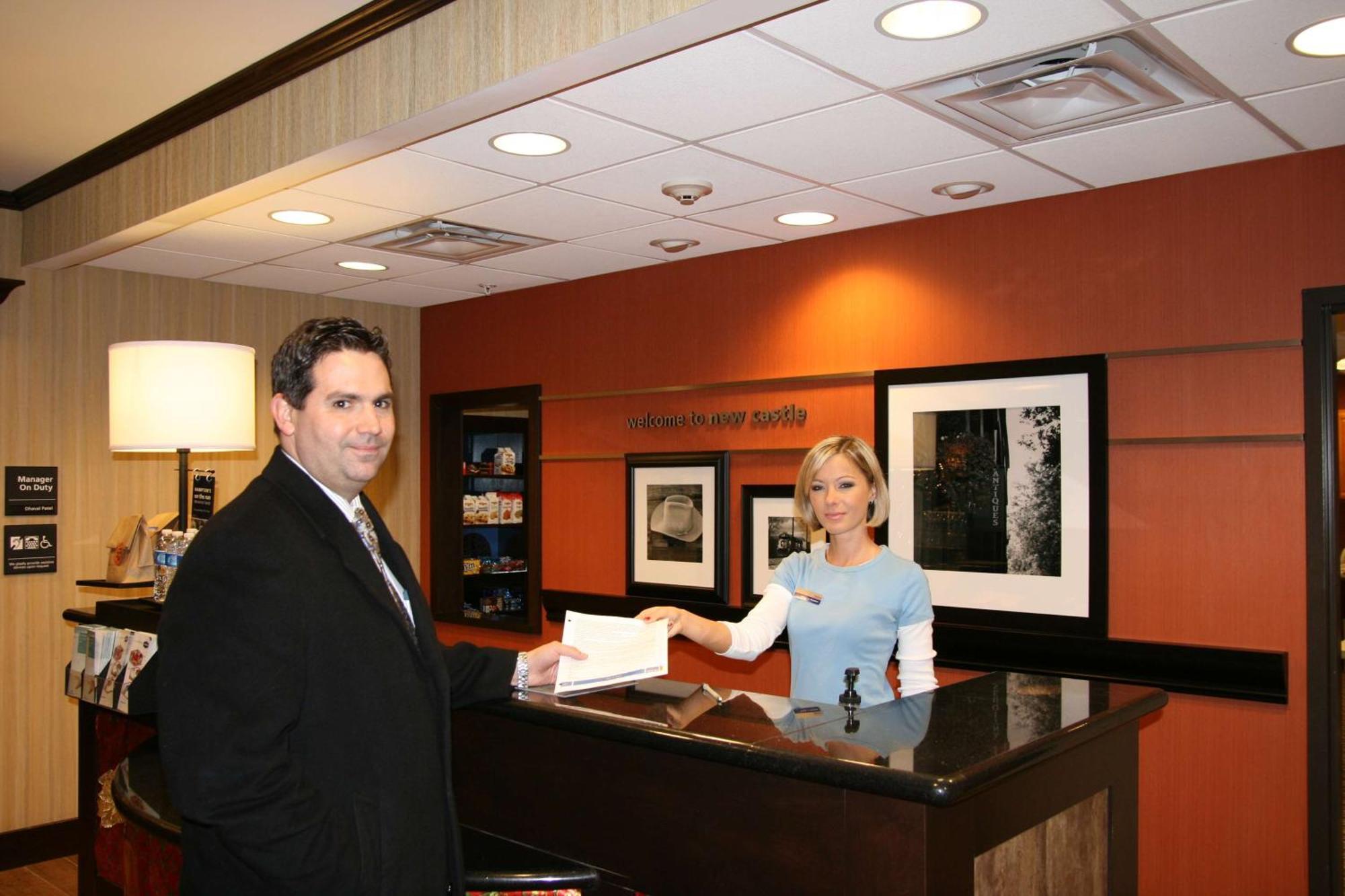 Hampton Inn & Suites New Castle, Pa Nội địa bức ảnh
