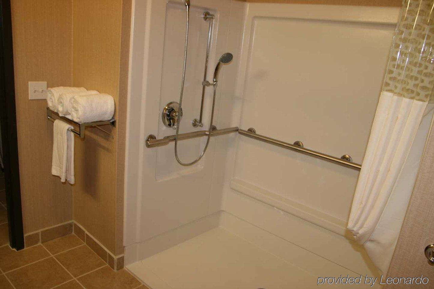 Hampton Inn & Suites New Castle, Pa Phòng bức ảnh